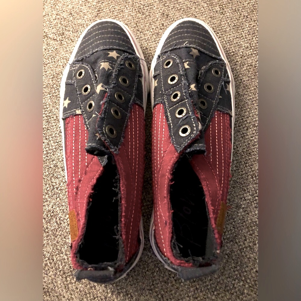 New Women’s slip on Blowfish shoes - Size 9